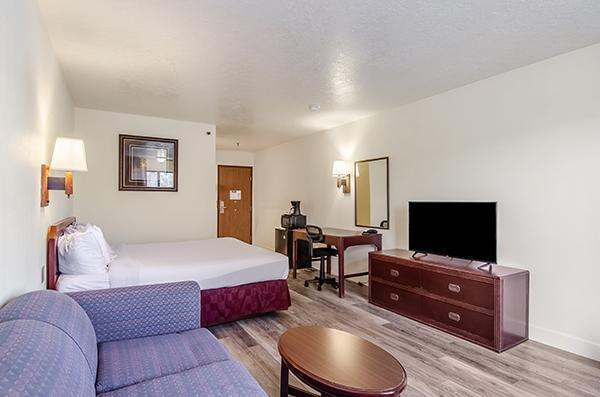 Americas Best Value Inn & Suites Ft Collins E At I-25 Форт Коллинс Экстерьер фото