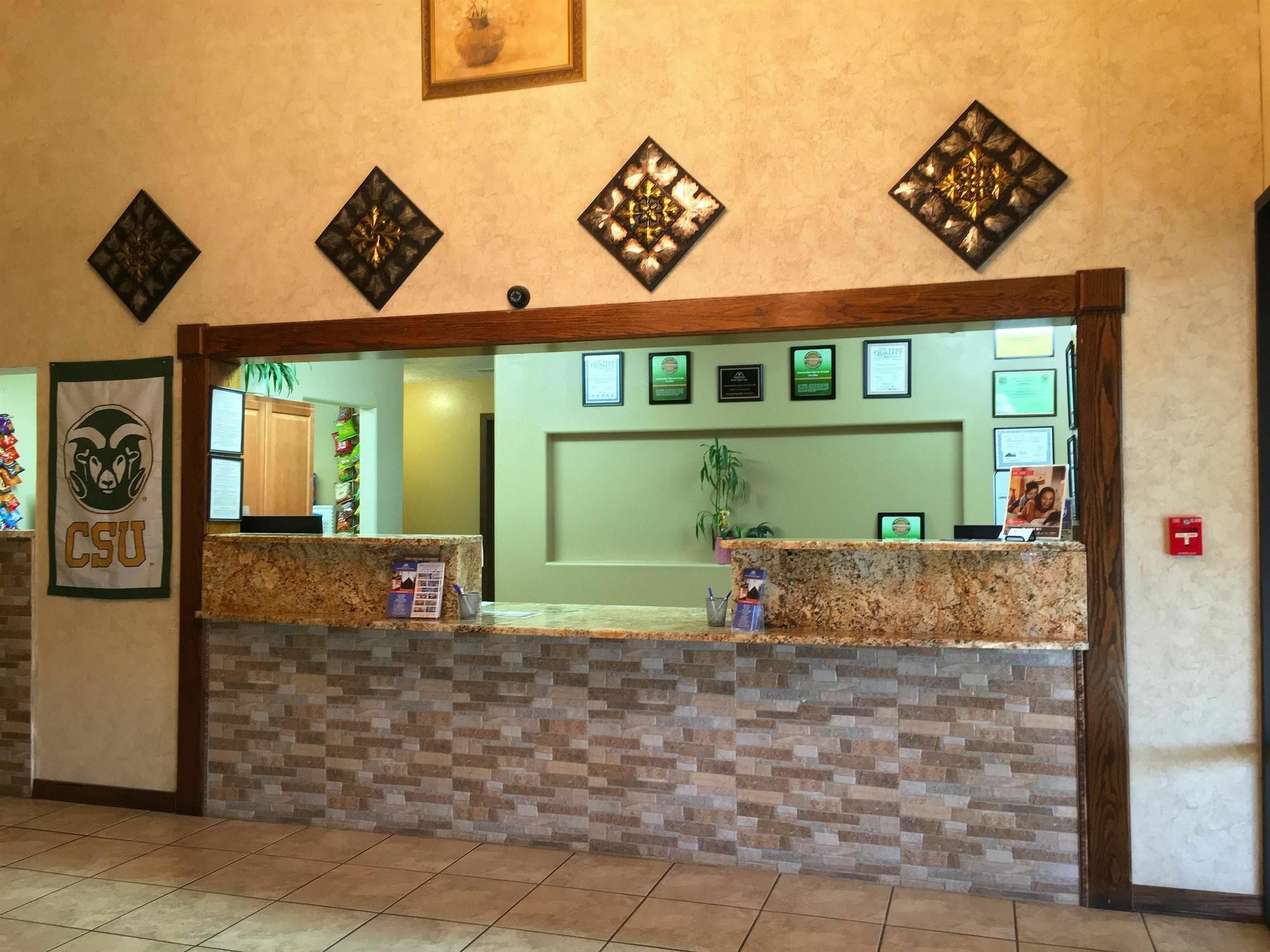 Americas Best Value Inn & Suites Ft Collins E At I-25 Форт Коллинс Экстерьер фото